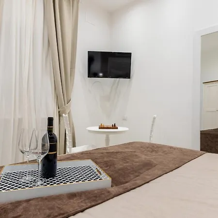 Апартаменты Residenze Chamur Via Volturno